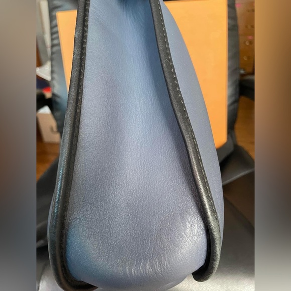 ‼️‼️Sold‼️‼️LOEWE Crossbody Bag♥️ - Picture 9 of 16